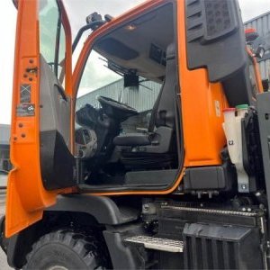 foto Unimog U 518 Komunnal