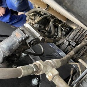 foto 15t Faun zamiatarka kierownica po prawej stronie Mercedes