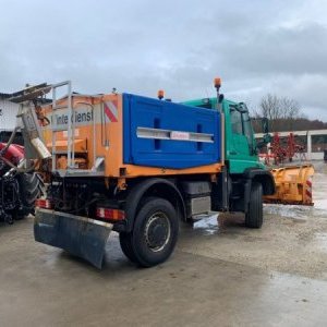 foto MB Unimog U 500 Winter maintenance
